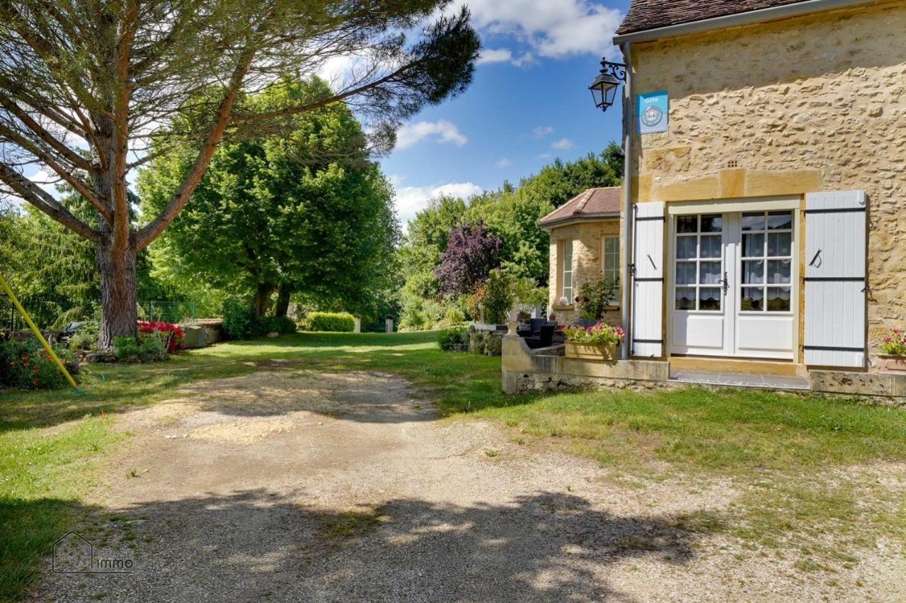 Les Camelias Bed & Breakfast Lalinde Екстериор снимка