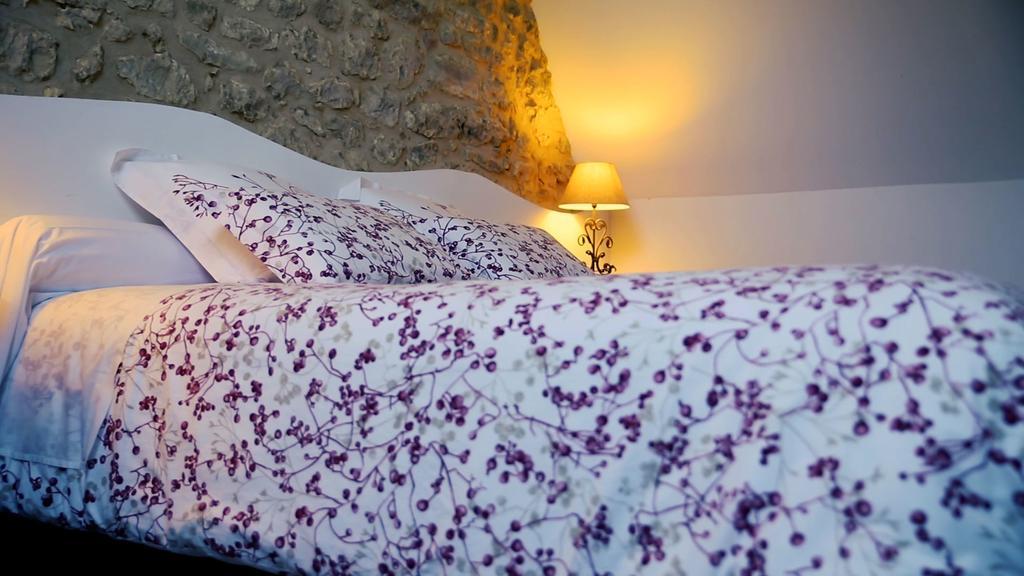 Les Camelias Bed & Breakfast Lalinde Екстериор снимка