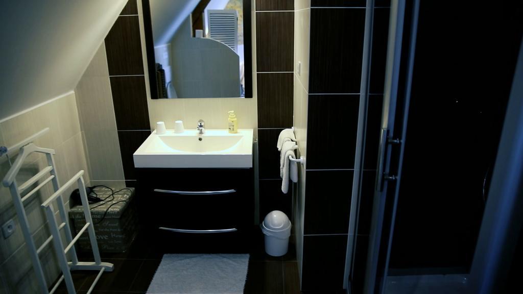 Les Camelias Bed & Breakfast Lalinde Екстериор снимка
